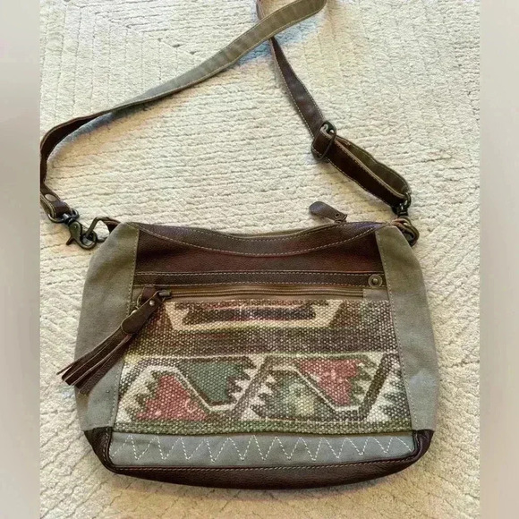 Myra purse medium size crossbody - Picture 1 of 8